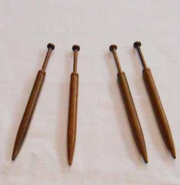 Honitonklöpppel ca 9,8 cm dunkle Hölzer