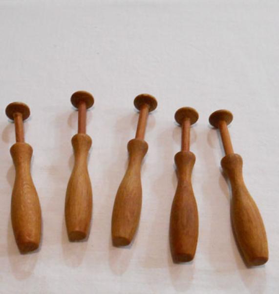 Set 5 Klöppel ca. 9,2 cm dunkleres Holz