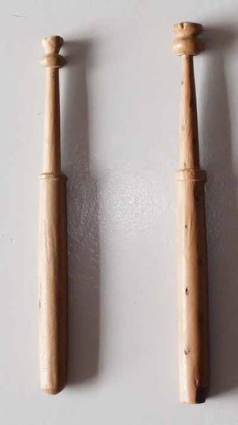 Paar spanische Klöppel ca 10- 11 cm lang