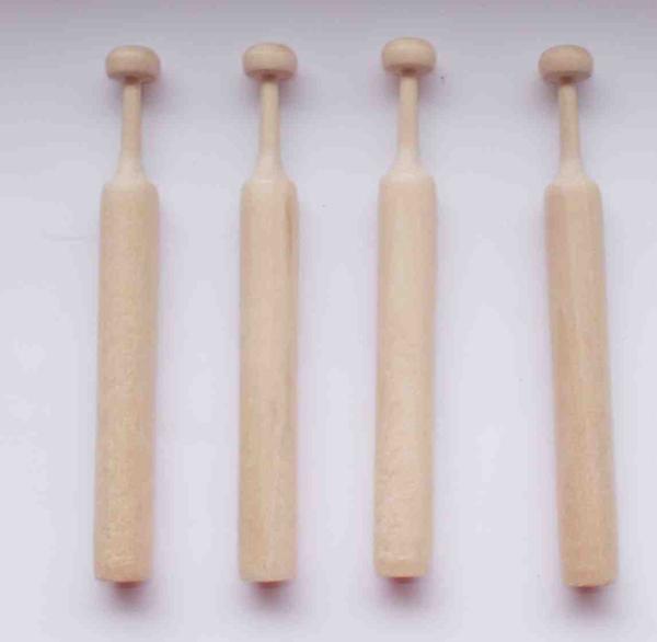 Finnischer Klöppel ca 11,8 cm lang helles Holz