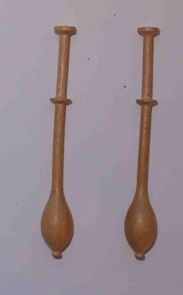 Paar Mechelner Klöppel ca 9,50 cm lang helles Holz