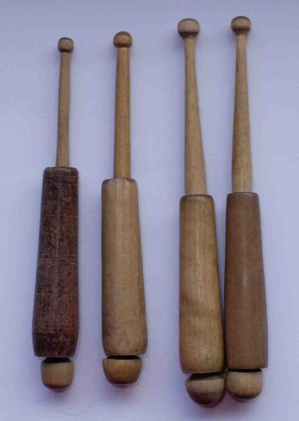 ältere Hülsenklöppel ca 12-13 cm lang