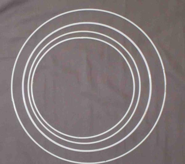 Set 4 weiße Metallringe - verschiedene Größen