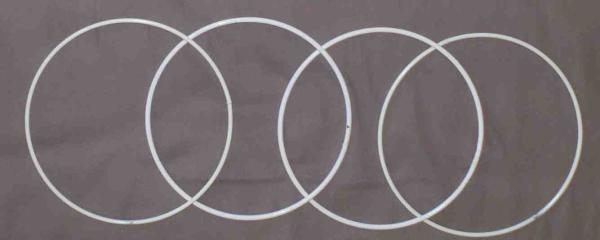 Set 4 weiße Metallringe Durchmesser ca 15 cm