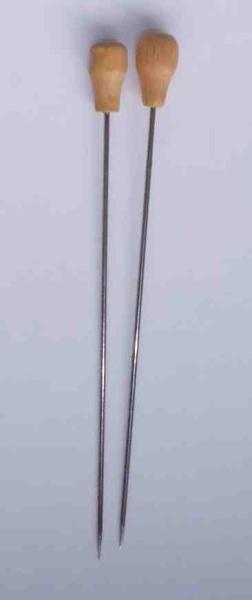 Set 2 Wegstecknadeln mit Holzkopf ca 11 cm lang